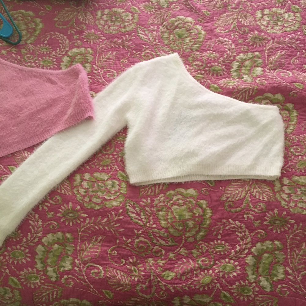 Crop top sweater
